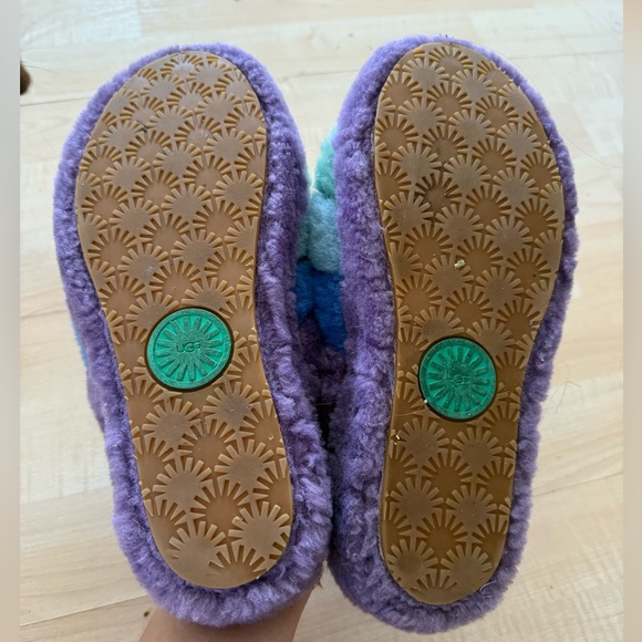 Colorful Fuzzy Slippers - Picture 3 of 3